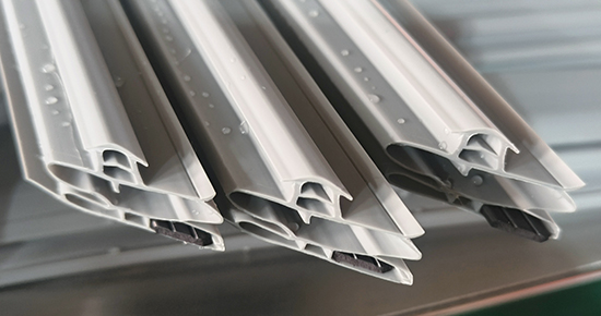 Refrigerator Door Gasket Production Line With On-Line Magnetic Strip Inserting Device